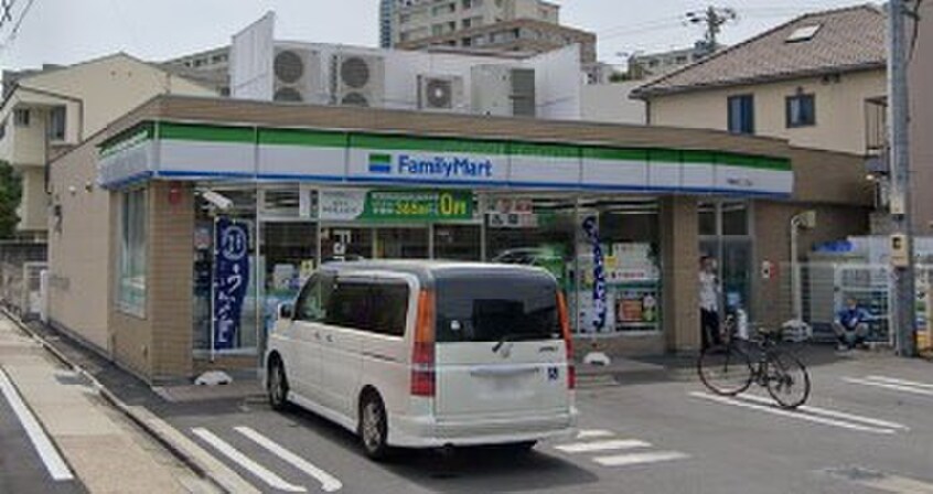 ファミリーマート 千種仲田2丁目店(コンビニ)まで243m セレッソ仲田