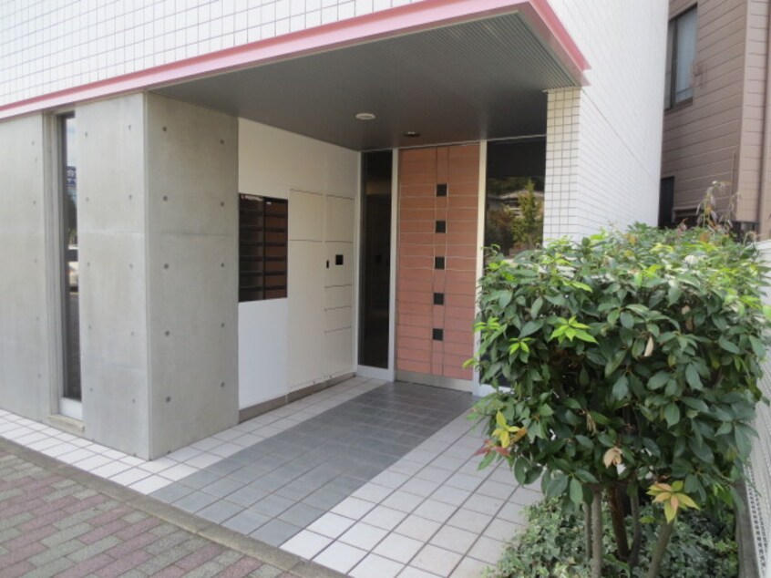 エントランス部分 デリカ末盛
