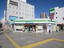ファミリーマート(コンビニ)まで481m ブルックスキュ－ブ