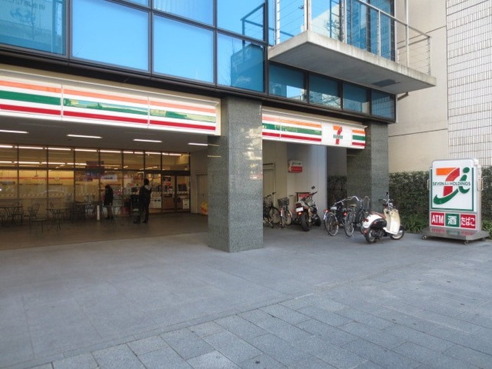 セブンイレブン(コンビニ)まで145m メゾンヴェール渡辺