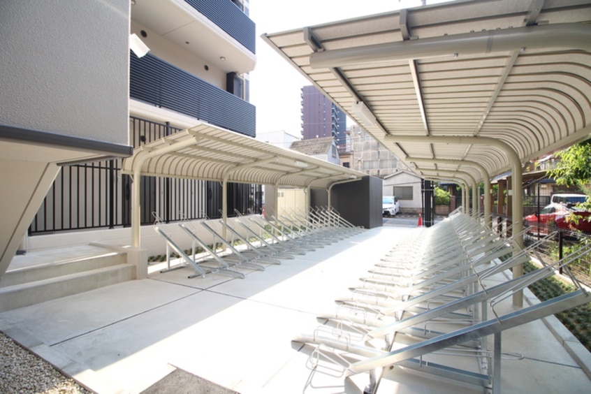駐輪場 CRESTTAPP金山