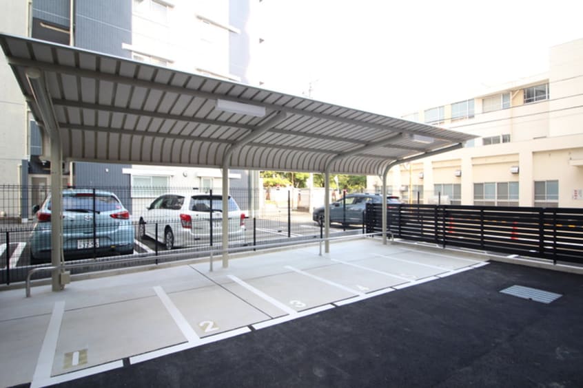 バイク置き場 CRESTTAPP金山