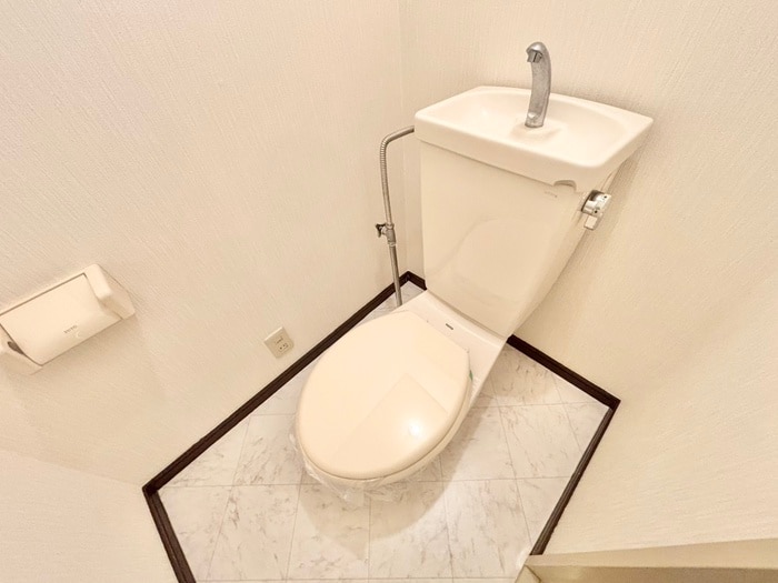 トイレ Surplus One MODE