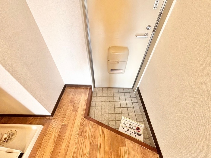 玄関 Surplus One MODE