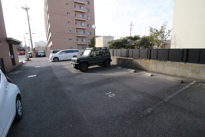 駐車場 ミクニハイツ２