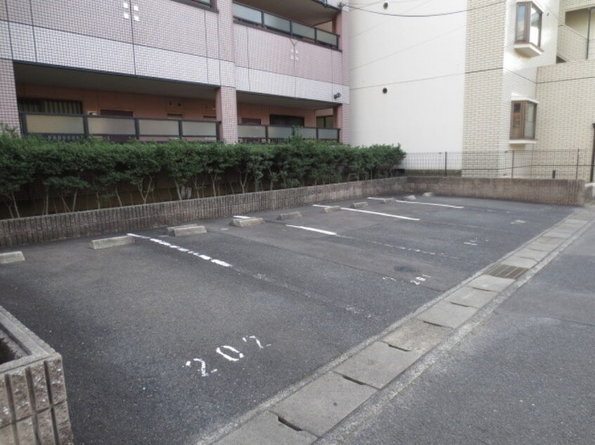 駐車場 アム－ル