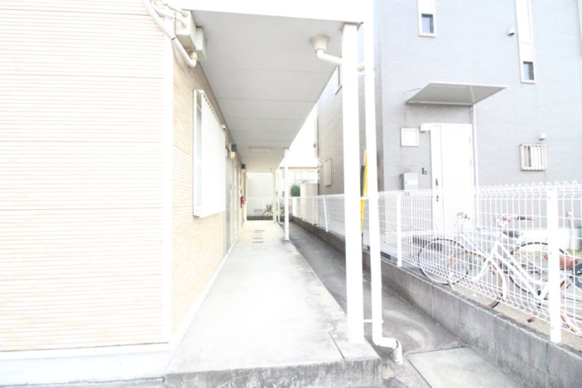 エントランス部分 コ－ポすみれ