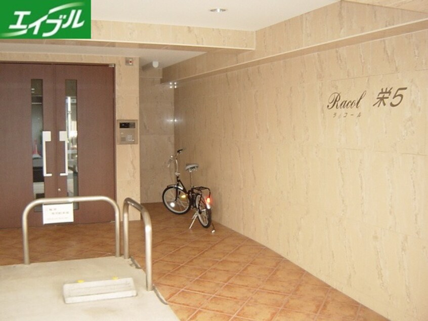 エントランス部分 ラ・コ－ル栄５