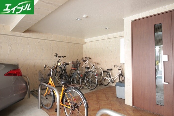 駐輪場 ラ・コ－ル栄５