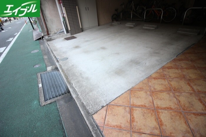 駐輪場 ラ・コ－ル栄５