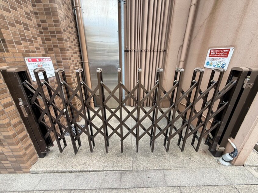 建物設備 ダイナース白壁（202）