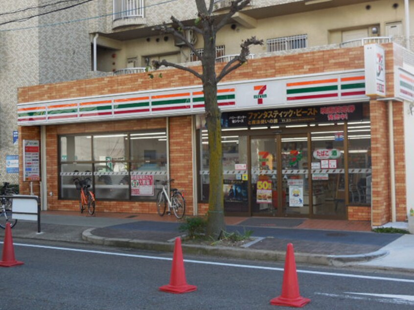 セブンイレブン　名古屋内山2丁目店(コンビニ)まで130m クレストステージ内山