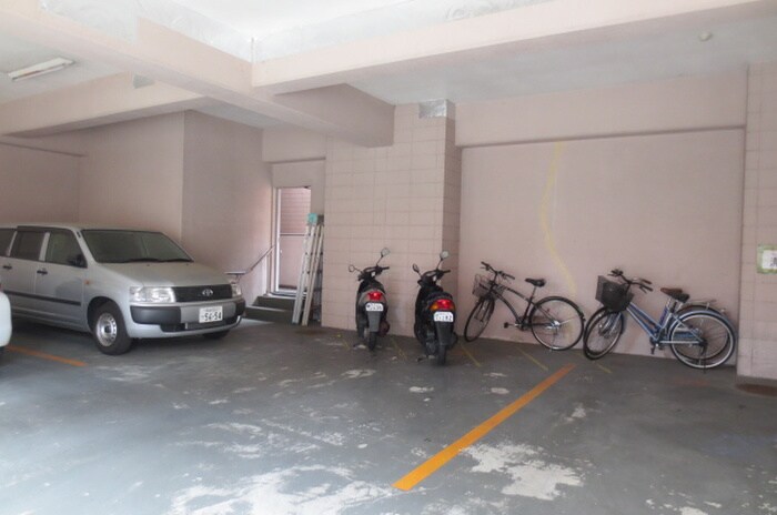 駐車場 岩津マンション