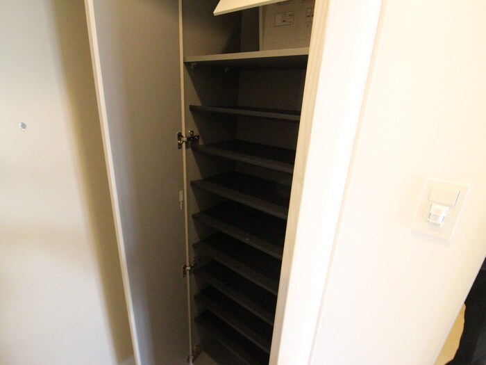 靴箱 NEO　JAPANESQUE出来町