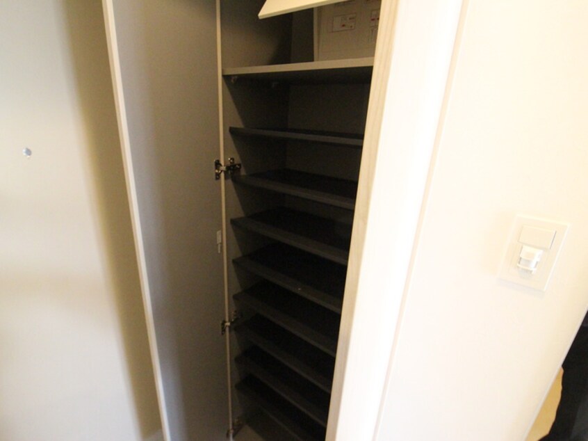 靴箱 NEO　JAPANESQUE出来町