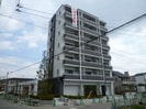Ｃｏｍｍｏｎｓ城並の外観