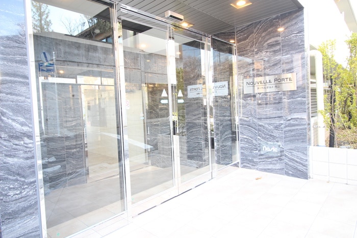 エントランス部分 ヌーベルポルト向山