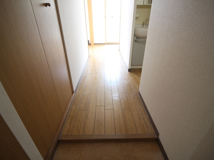 廊下 カ－サ・ノア高峯町