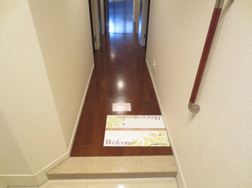 玄関 aLATO白壁東