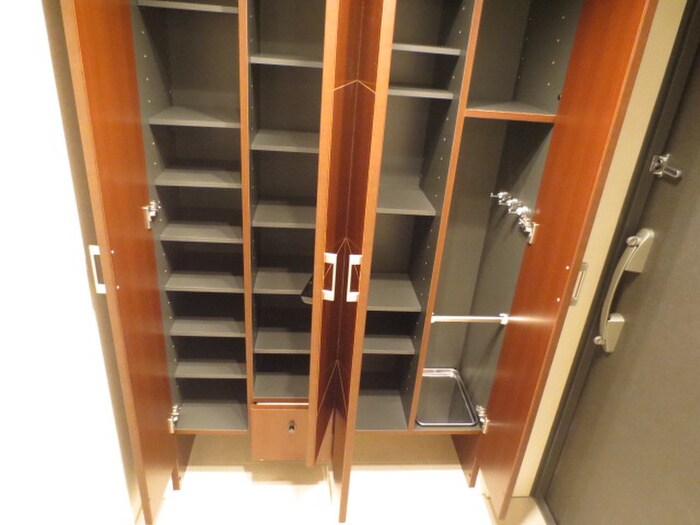 靴箱 aLATO白壁東