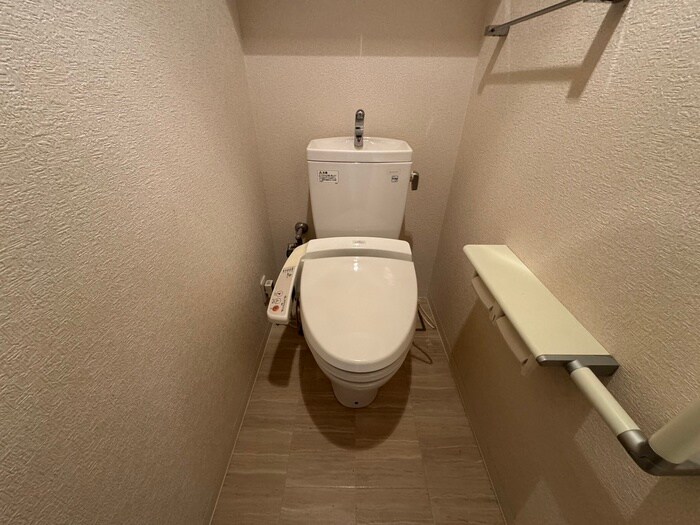 トイレ レジディア白壁東