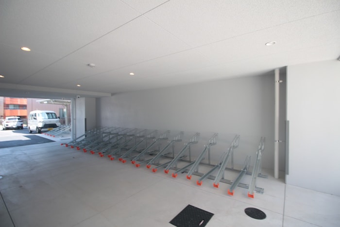 駐輪場 パルティール名西