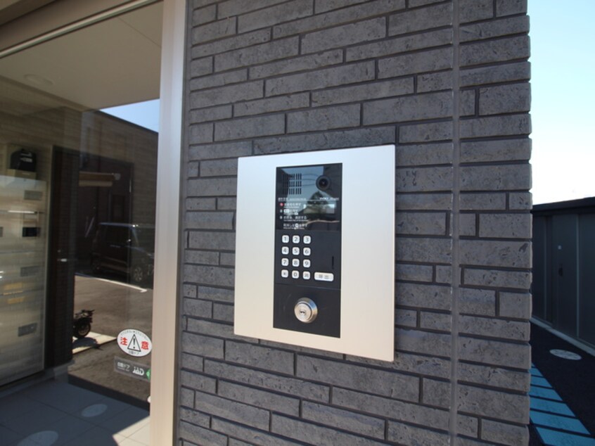 エントランス部分 ALVIO新田