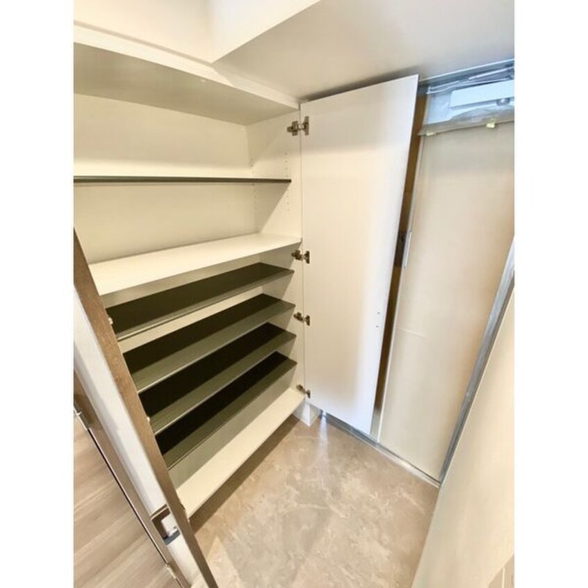 靴箱 S-RESIDENCE庄内通North