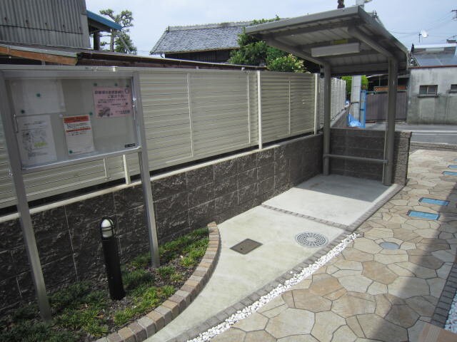 駐輪場 アロッジオ