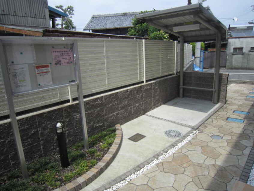 駐輪場 アロッジオ