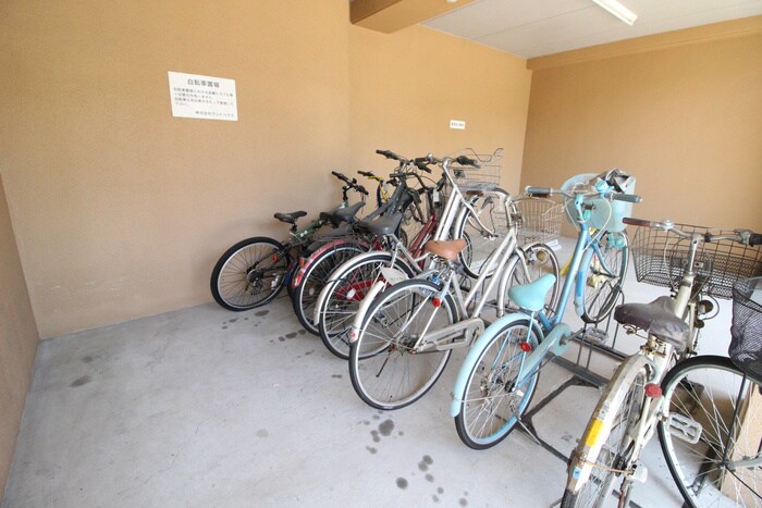 駐輪場 ランドハウス八事