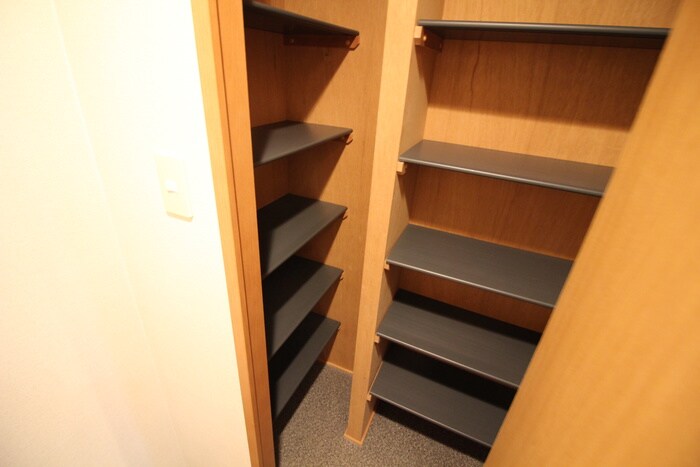 靴箱 丹下キア－ロ