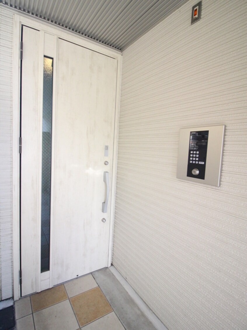 エントランス部分 アコモ元中村