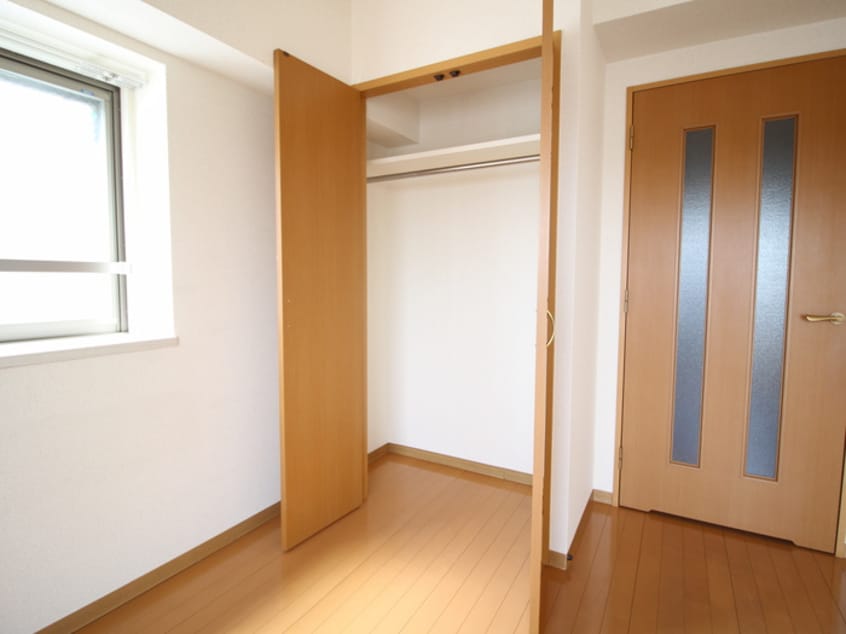 収納 ア－ルズタワ－宝が丘