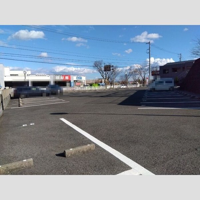 駐車場 グラン・シャリオ