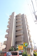 クイーンズ・スクエアの外観