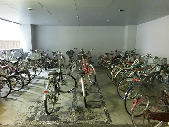 駐輪場 LIVE桜山