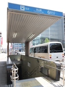 金山総合駅(その他飲食（ファミレスなど）)まで1008m iコーポ