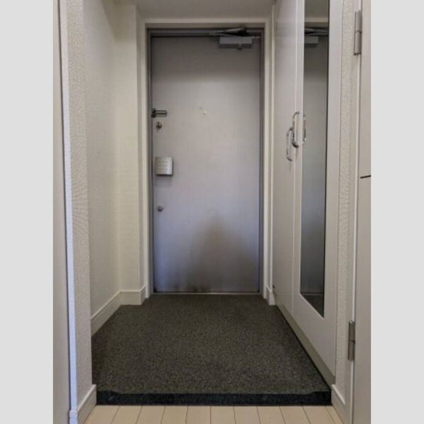 玄関 ﾌﾟﾚｻﾝｽ新栄ﾘﾐｯｸｽ(807)