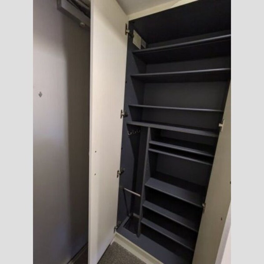 靴箱 ﾌﾟﾚｻﾝｽ新栄ﾘﾐｯｸｽ(807)