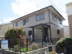 出川町貸家