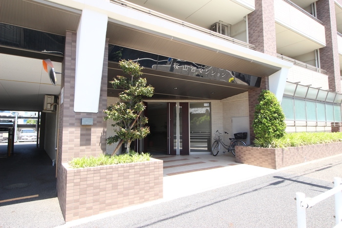 エントランス部分 桜山西マンション