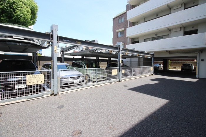 駐車場 桜山西マンション