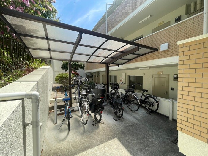 駐輪場 グリ－ンライフ東山