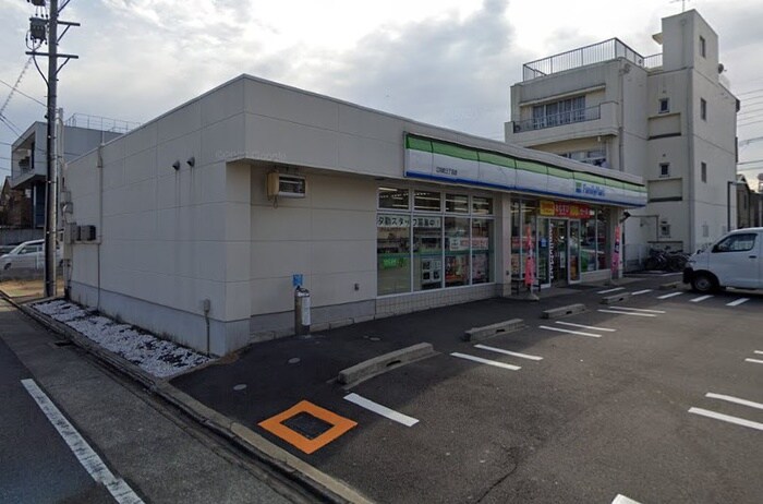 ファミリーマート丸の内二丁目店(コンビニ)まで280m シーアイマンション丸の内(405)