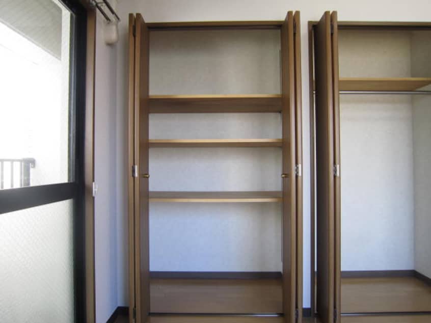 収納 オ－キッドビル白鳥