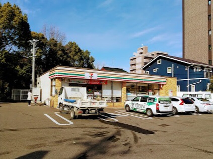 セブンイレブン龍ノ口町１丁目店(コンビニ)まで345m ゼウス