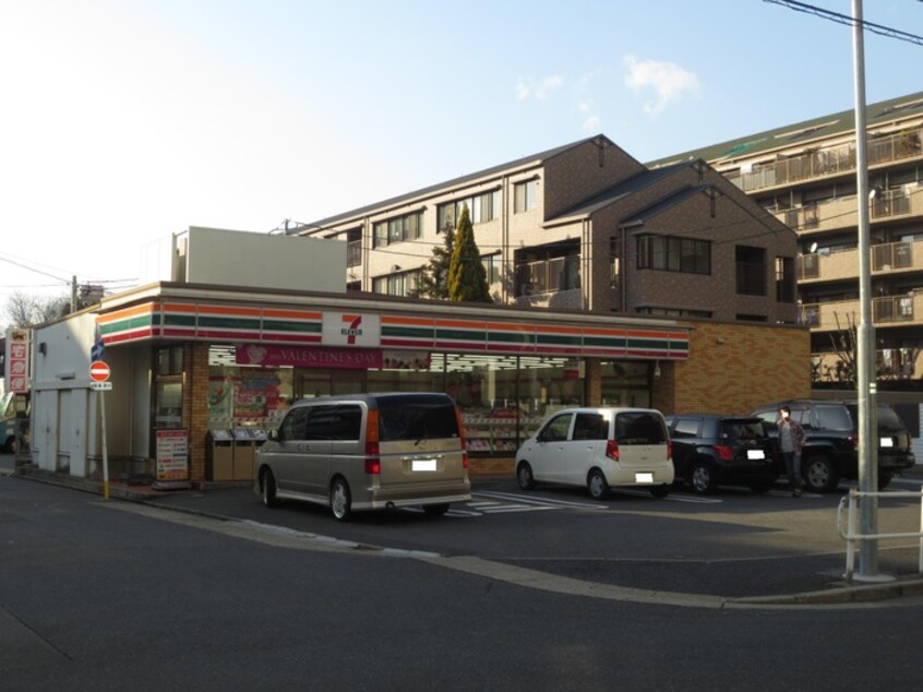セブンイレブン(コンビニ)まで230m 鳥見ﾊﾟ-ｸ･ﾏﾝｼｮﾝ三番街南棟(1204)