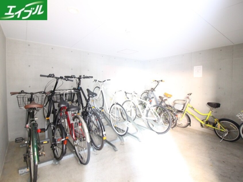 駐輪場 Branche上前津