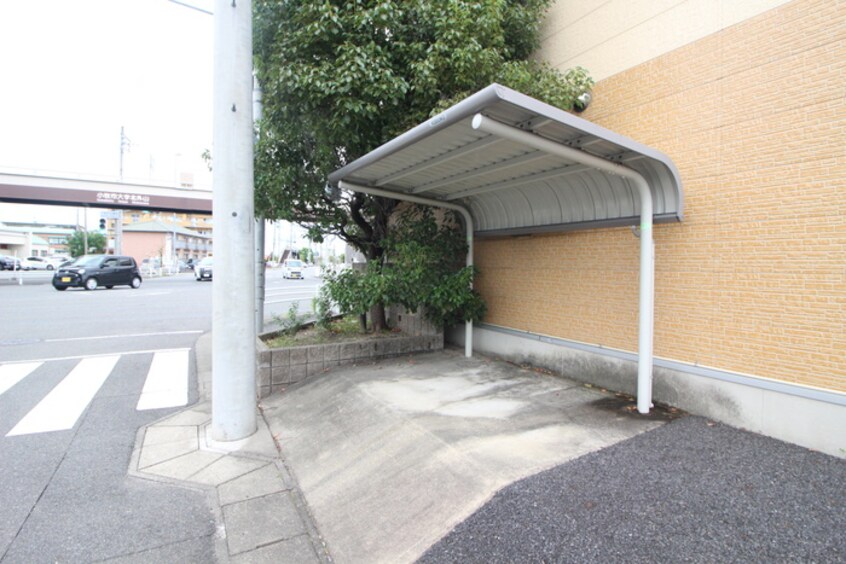 駐輪場 サン・ｆｒｉｅｎｄｓ北外山Ⅱ